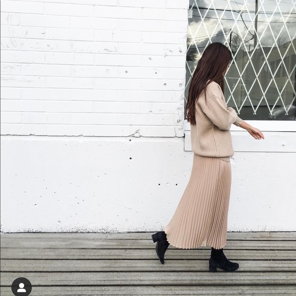 Babaton 1-01 unwerth wool vneck sweater size XXS - Picture 2 of 7